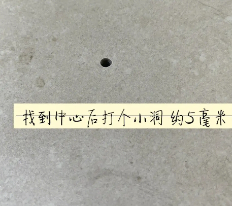 郴州市瓷砖空鼓维修公司专业解答在瓷砖铺贴过程中，如果砂料搅拌不均匀，将会带来以下问题